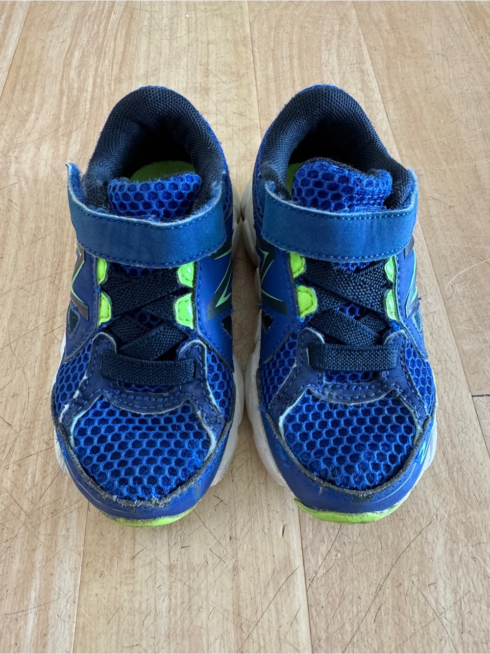 New Balance 750v3 Toddler Sneakers with Neon Green Accents | Size 7